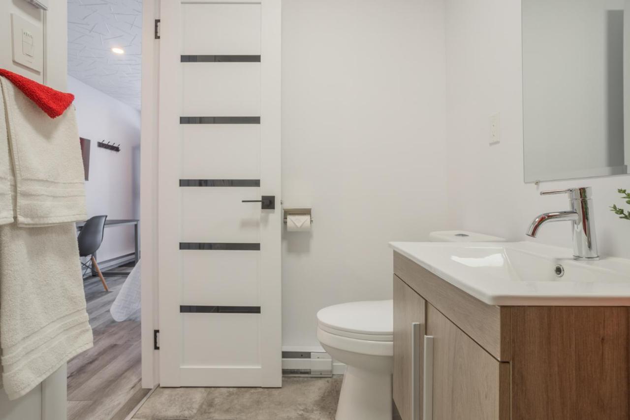 Motel Champlain Brossard Eksteriør billede